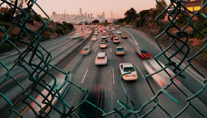 开云体育活动-法甲裁判误判后联盟纠正机制成效研判，法甲裁判被绊倒