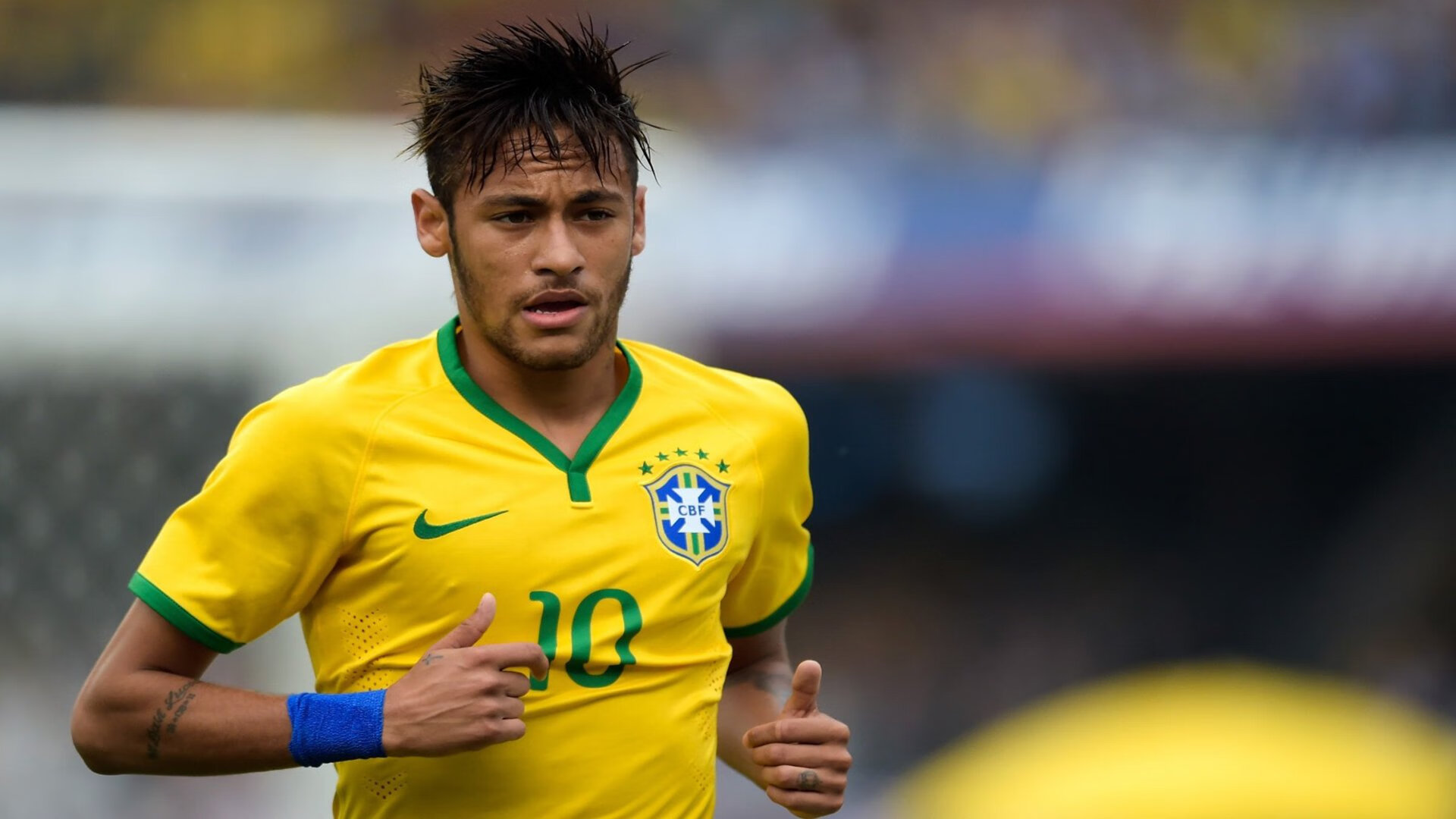 意甲赛季精彩片段频繁出现，明星球员表现出色，意甲全场