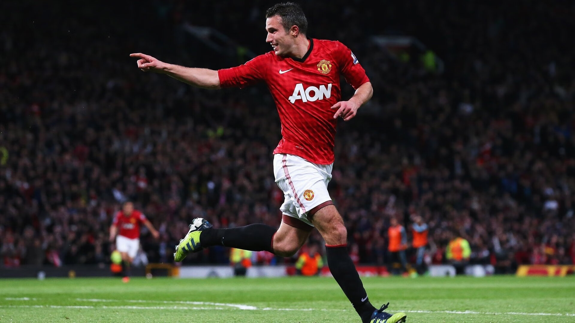 安德烈·桑托斯在斯特拉斯堡表现出色，未来备受期待，安德烈·斯托卡