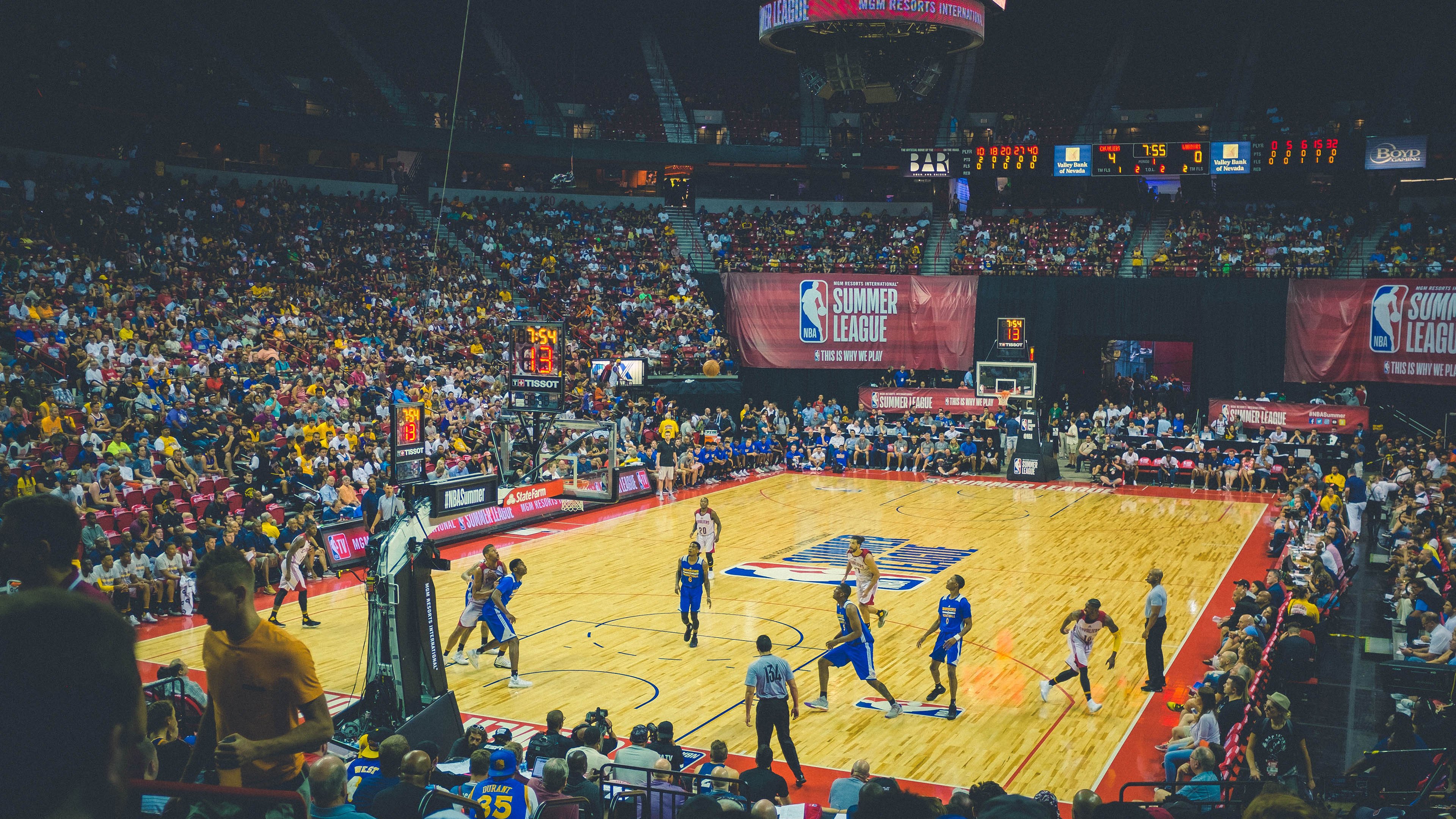 足球战术打法多变比赛观赏性强,足球比赛的战术